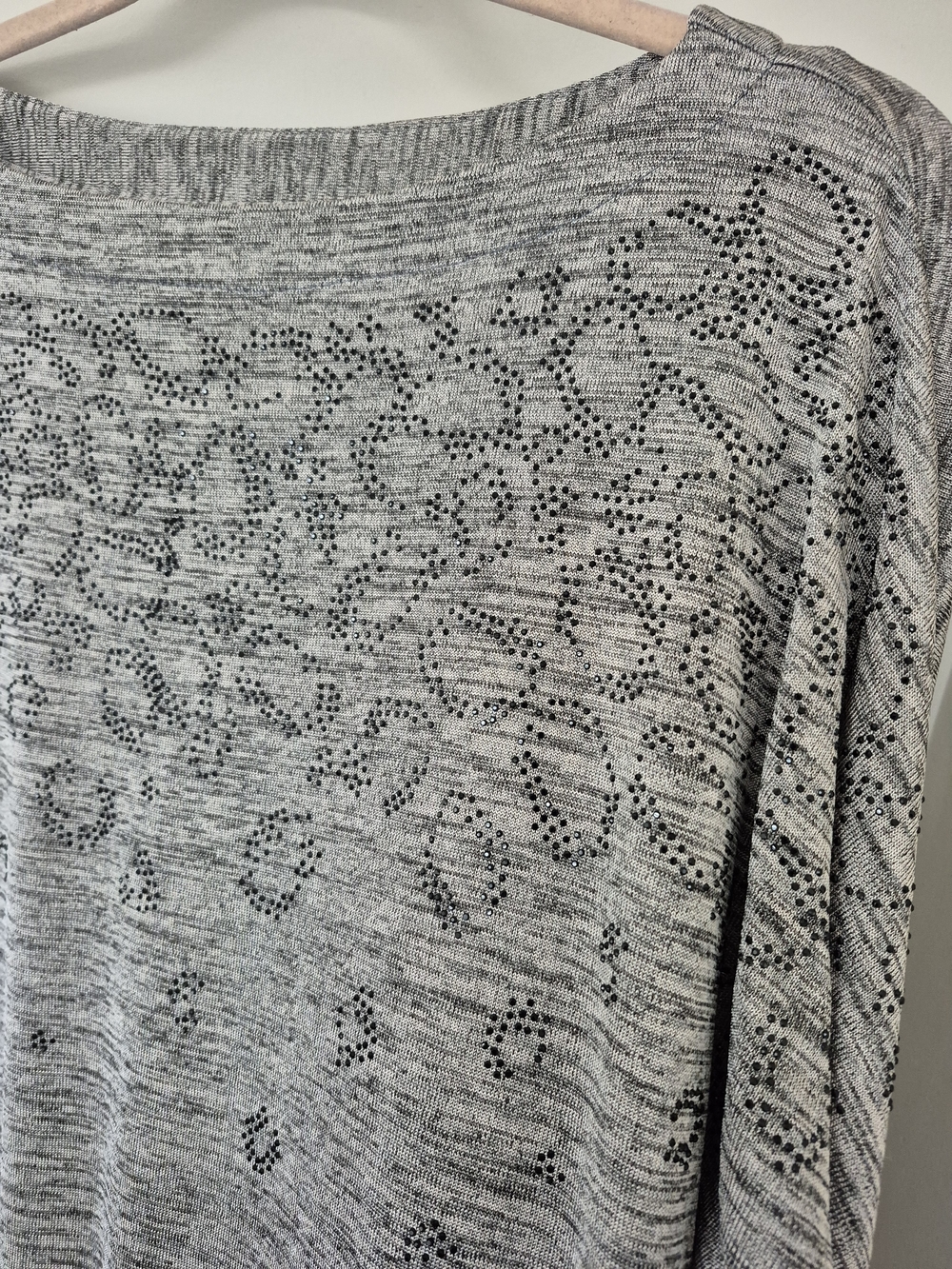 Melanie Lyne Gray Knit Casual Top Embellished Detail Small - Picture 5 of 8